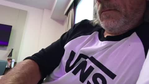 kilted123456 online show from August 8, 6:52 pm