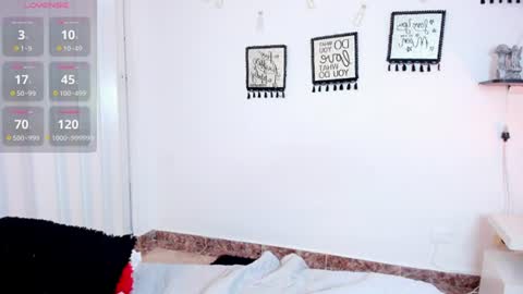 Veronica online show from September 7, 2:12 pm