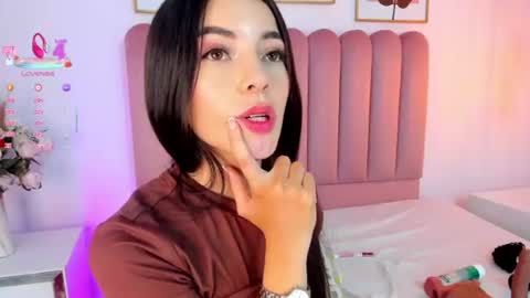 kim_miller4 online show from August 8, 3:17 am