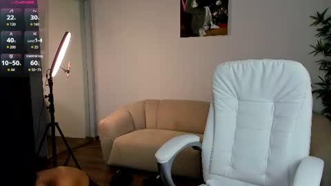 Kim online show from August 13, 5:54 am