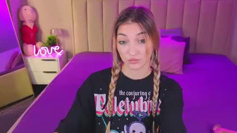 kimberlly_smith online show from July 21, 2:48 am
