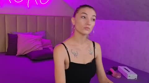 kimberlly_smith online show from July 22, 11:51 pm