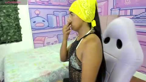 kim online show from August 9, 5:52 am