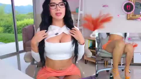 Melissa online show from August 5, 8:18 pm