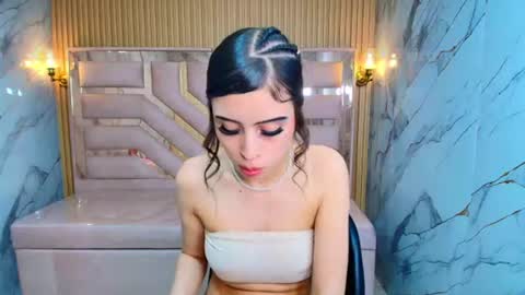 Kimberly online show from August 6, 2:38 pm