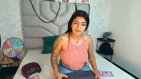 kimberlyfox_t online show from July 21, 12:40 pm