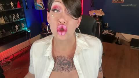 Kimber Haven online show from July 20, 9:40 pm