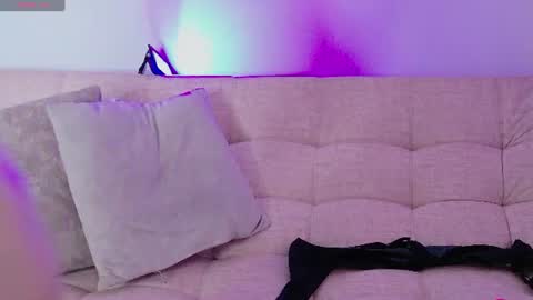 Kim online show from August 30, 1:11 pm