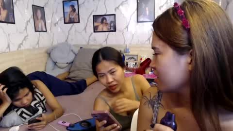 kimchuueee online show from August 9, 5:14 pm