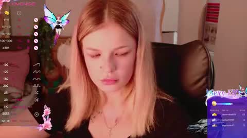 KimEvanss online show from July 23, 10:39 am