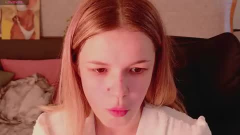 KimEvanss online show from July 24, 8:39 am