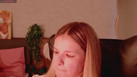KimEvanss online show from July 24, 2:31 pm