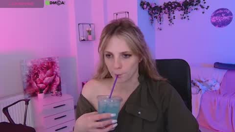 kimi_sky online show from August 2, 12:28 am