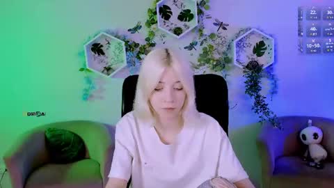 kimi_sky online show from August 2, 6:37 pm
