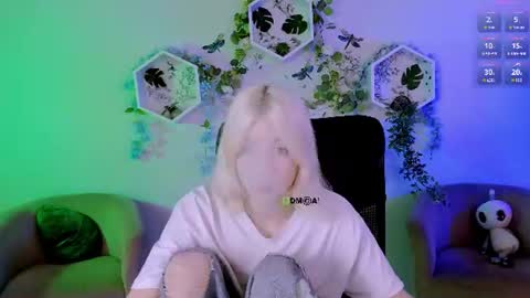 kimi_sky online show from August 2, 7:43 pm