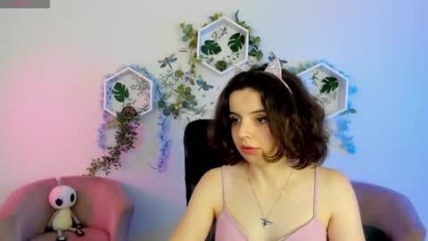 kimi_sky online show from August 11, 9:00 am