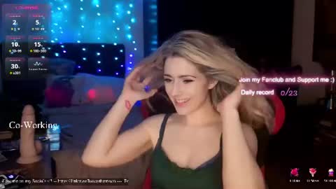 Wolfs Girl online show from July 6, 7:50 pm