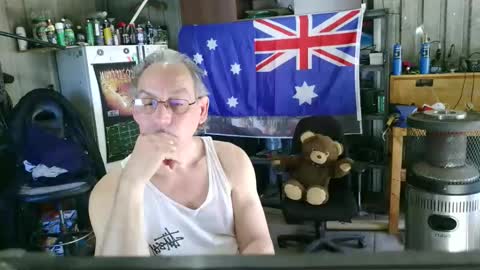 kimintheshed online show from June 6, 4:40 am