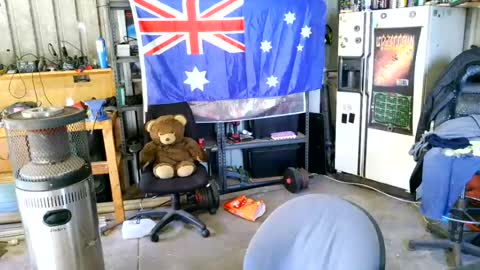 kimintheshed online show from July 18, 4:02 am