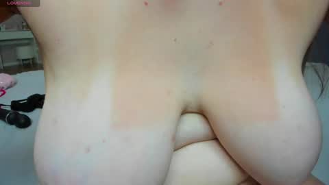 kimkittyns online show from August 8, 1:49 am
