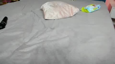 kimkittyns online show from August 12, 6:16 am