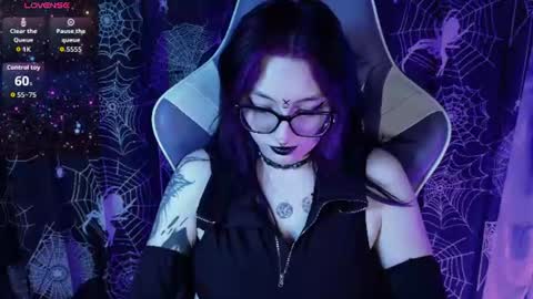 Kim Lennox online show from July 3, 2:41 pm