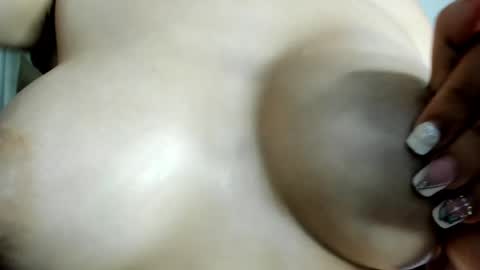 kimm_santos online show from June 1, 11:51 pm