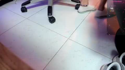 kimmberly_saenz_ online show from July 25, 12:47 am