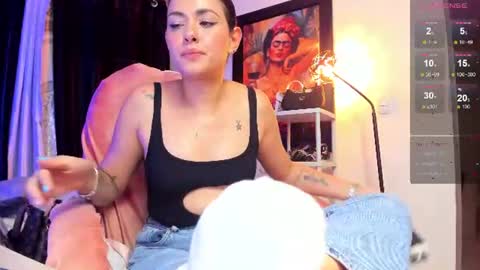 kimmberly_saenz_ online show from August 5, 1:14 am