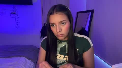 kimmi online show from August 5, 10:52 pm