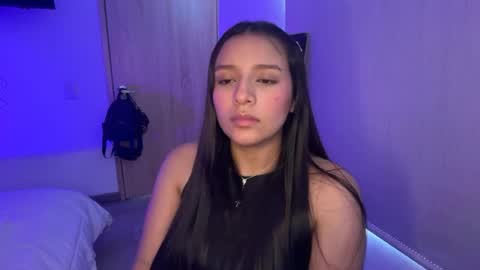 kimmi online show from August 6, 9:14 pm