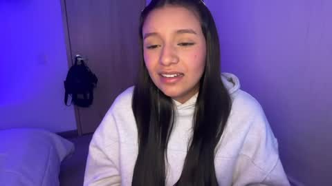 kimmi online show from August 7, 12:32 am