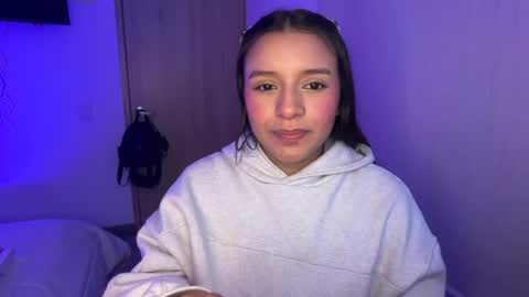kimmi online show from August 7, 1:38 am