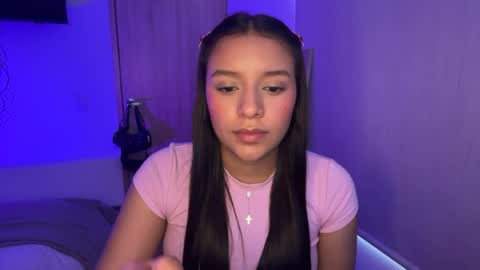 kimmi online show from August 12, 10:45 pm