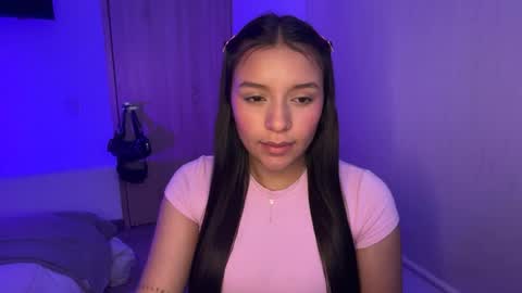 kimmi online show from August 12, 11:51 pm