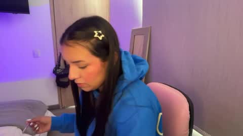 kimmi online show from August 13, 10:13 pm