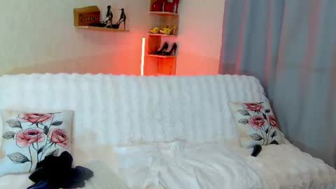 Kim online show from August 8, 8:31 pm