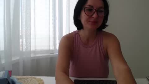 Kimmi online show from August 11, 1:46 pm