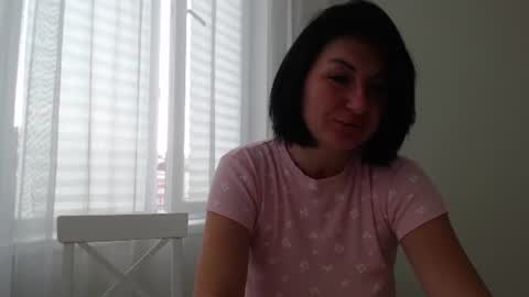Kimmi online show from August 17, 3:55 am