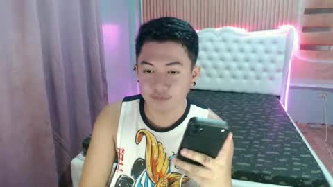kim fucker69 online show from July 2, 11:44 am