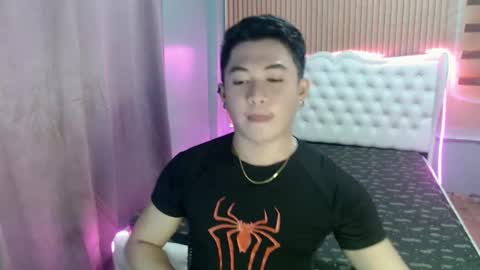 kim fucker69 online show from July 5, 4:43 pm