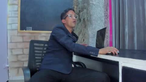NIKKY AND MAIK online show from March 14, 3:46 am