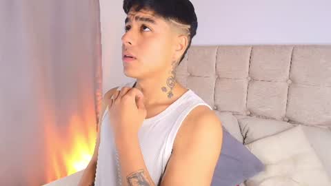 king  help me reach 100 likes online show from August 8, 12:43 am