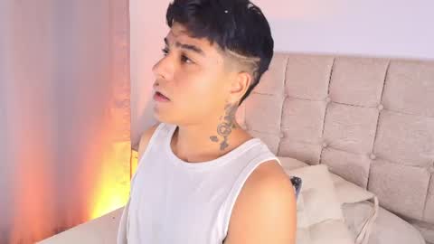 king  help me reach 100 likes online show from August 11, 11:07 pm