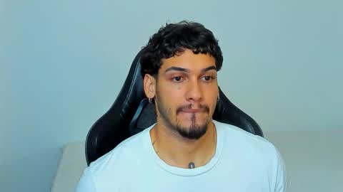 king_of_kings__ online show from February 19, 10:29 pm