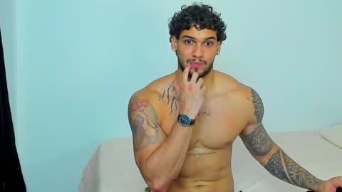 king_of_kings__ online show from April 26, 8:16 pm