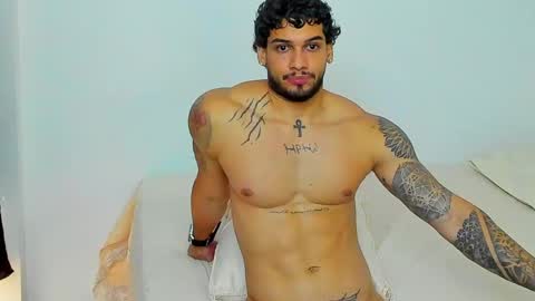 king_of_kings__ online show from April 27, 4:56 pm