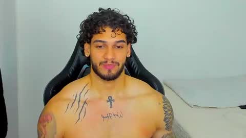 king_of_kings__ online show from July 30, 11:11 pm