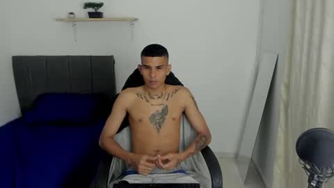 king_warlord online show from August 1, 3:01 am