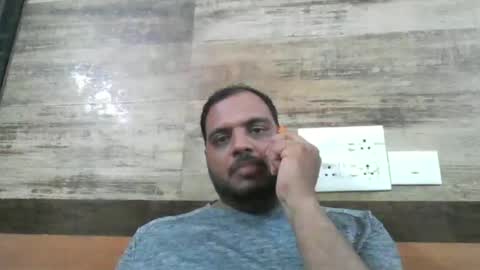 kingalpines1 online show from April 24, 1:48 pm
